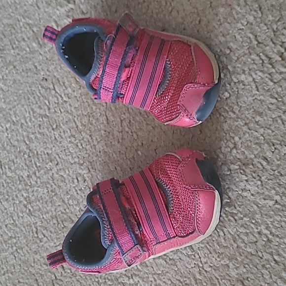 Sneakers - Picture 1 of 1